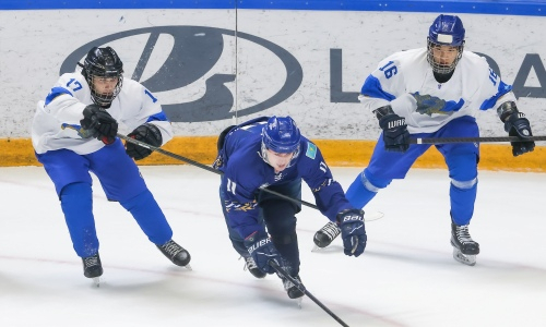 Юношеская сборная Казахстана сыграла товарищеские матчи со «Снежными барсами»