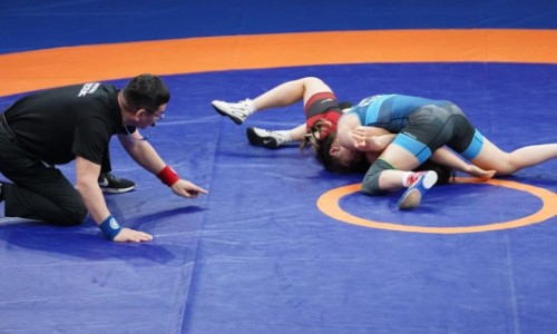 Казахстан завоевал третью медаль на чемпионате Азии по женской борьбе
