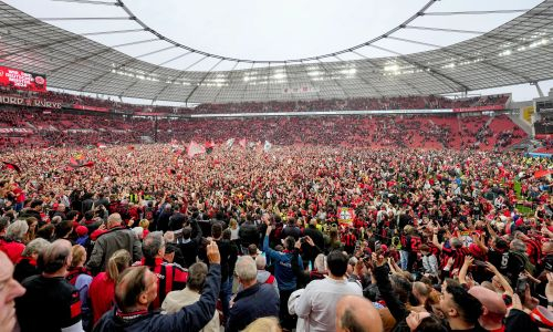 Безумие на стадионе «Байера» после чемпионского матча попало на видео