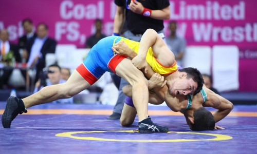 Три «классика» из Казахстана вышли в полуфинал чемпионата Азии в Бишкеке