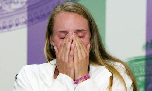 Елена Рыбакина расплакалась после вопроса