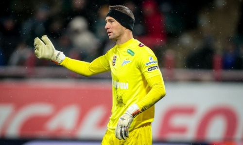 «На каком языке кричать?». Голкипер «Зенита» высказался о коммуникации с Алипом и другими защитниками