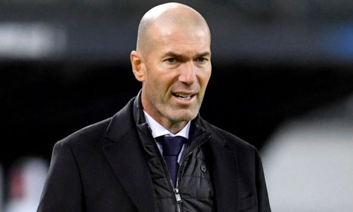 Зинедин Зидан неожиданно изменил свое решение