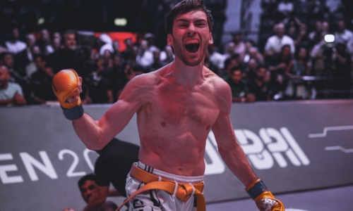 Российский боец нокаутировал бразильца в бою за чемпионский пояс. Видео