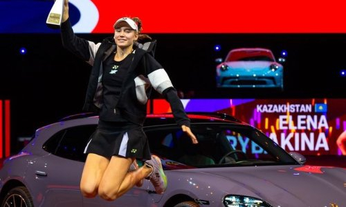 Рыбакина рассказала, что сделает с выигранным Porsche