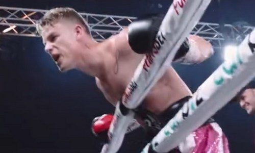 Бой потенциального соперника Алимханулы завершился брутальным нокаутом в первом раунде. Видео