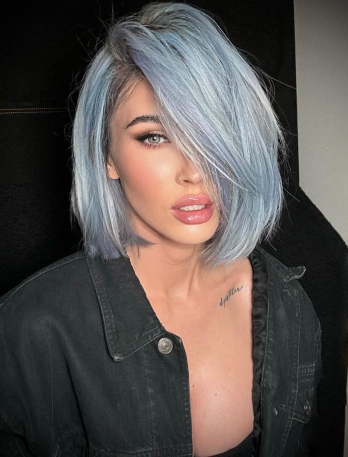 Меган Фокс удивила поклонников необычным цветом волос. Фото