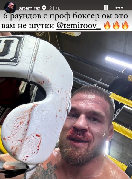 Казахстанский профи-боксер зарубился в кровь со звездой ММА