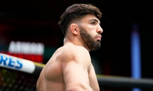 Топовый боец UFC казахстанского менеджера раскрыл гонорары на супертурнире
