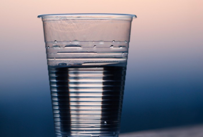 Сколько жидкости нужно пить в день