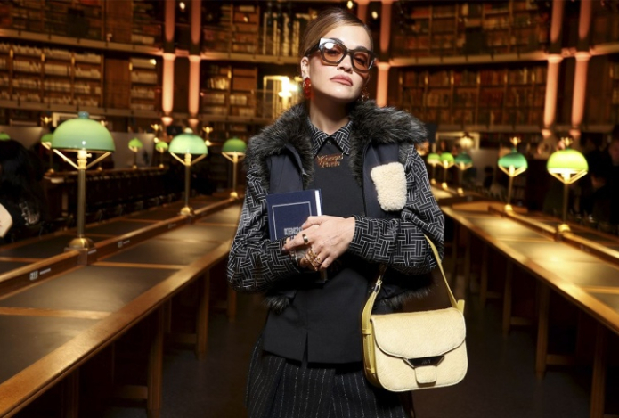 Рита Ора похвасталась идеальной фигурой в бикини во время путешествия. Фото 