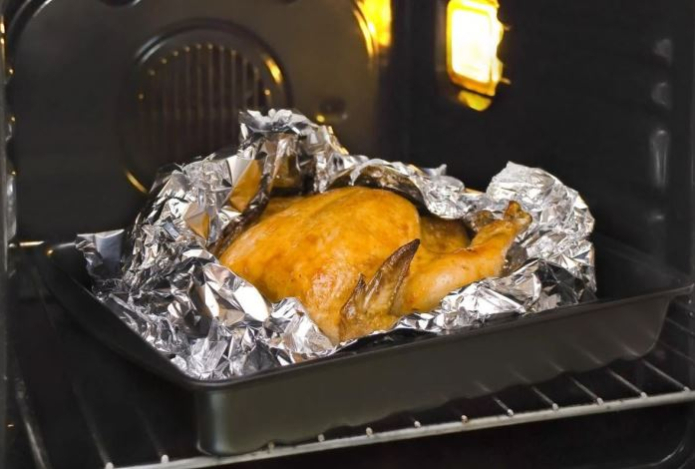 Блестящая или тусклая. Какую сторону фольги лучше использовать для упаковки продуктов