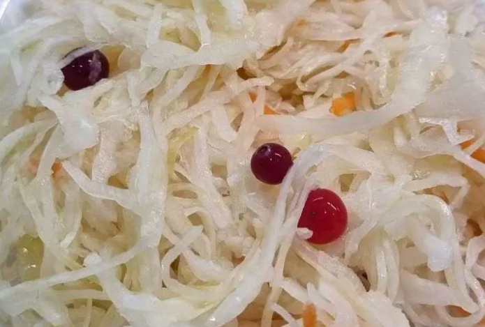 Кому стоит есть квашеную капусту — многие люди и не догадываются о колоссальной пользе продукта