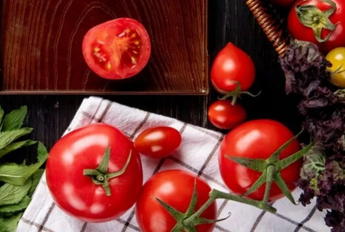 Названы пять причин есть больше помидоров
