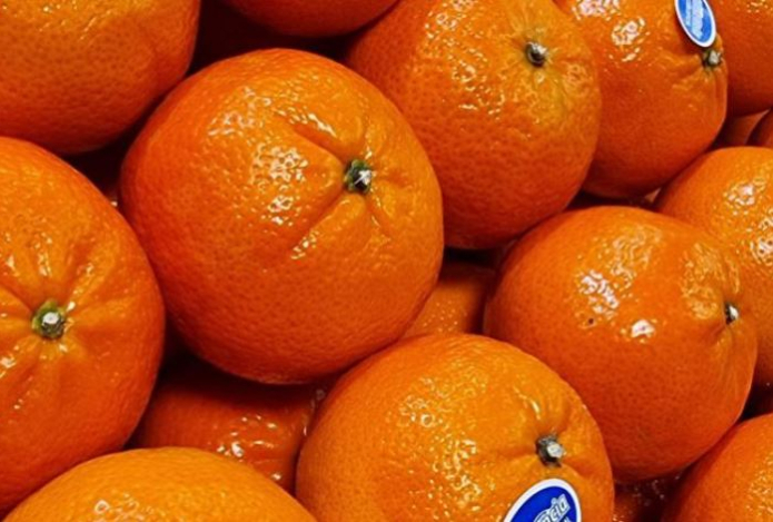 От каких популярных фруктов нужно отказаться после 50 лет — названы опасные варианты