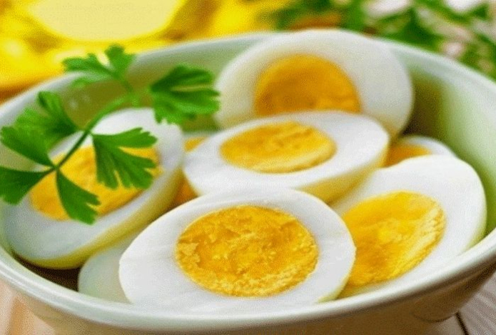 Можно ли есть на завтрак только яйца