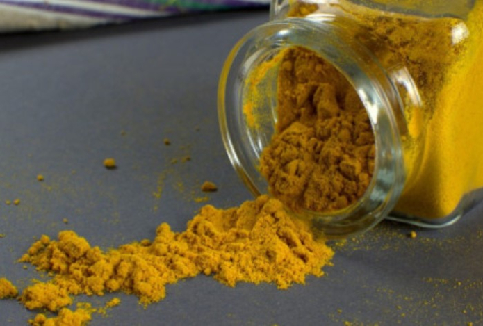 Кому нельзя есть куркуму и какая пряность усиливает ее свойства