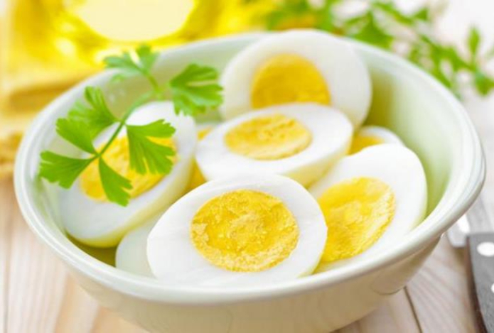 «Ошибается 90 процентов людей». Когда лучше есть вареные яйца — утром или вечером