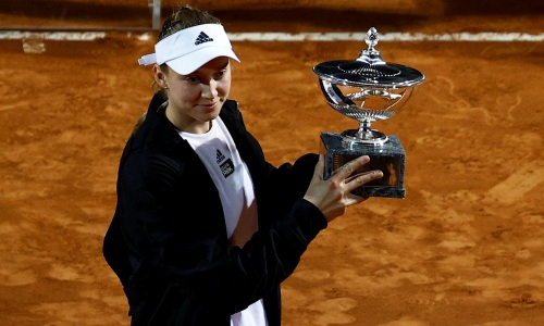 Елена Рыбакина приехала защищать титул