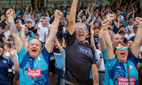 «Боже мой, мы богаты!». Фанаты английского клуба требуют от казахстанского миллиардера подписать Мбаппе