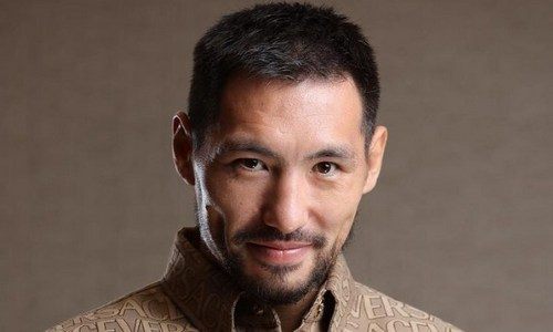 Жанибек Алимханулы показал фото со скакуном Кабирханом