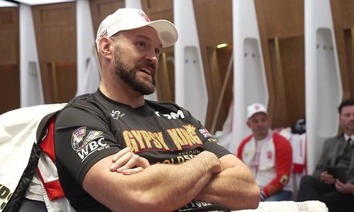 Стало известно, что сказал Фьюри в раздевалке после поражения от Усика