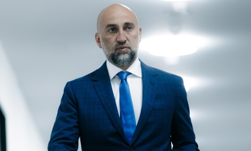 Булат Есмагамбетов объяснил уход Магомеда Адиева из сборной Казахстана