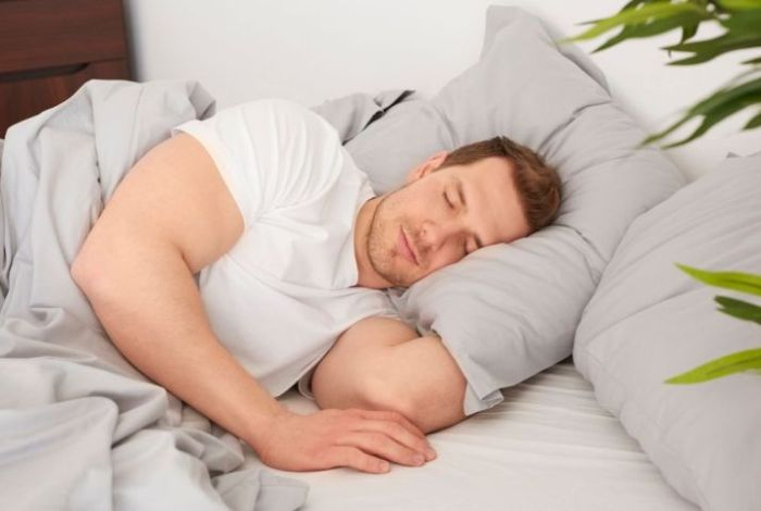 Ученые рассказали о плюсах сна по выходным