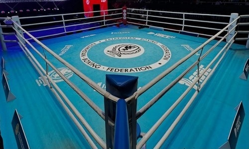 Казахстан быстрым нокаутом проиграл полуфинал турнира по боксу