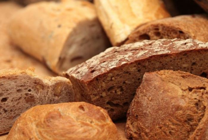 Назван самый вредный хлеб. Состоит из крахмала, соли и сахара — лишен всего ценного для организма