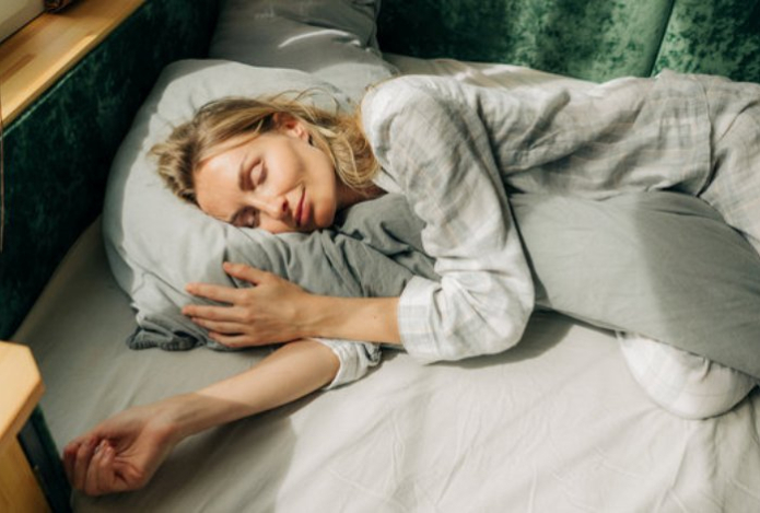 Длительный сон на выходных помогает бороться с депрессией