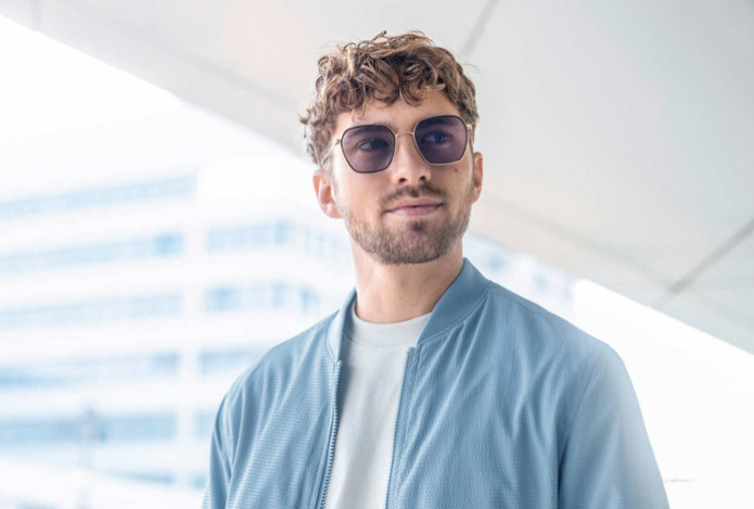 Врач рассказала, зачем носить солнцезащитные очки в пасмурные дни