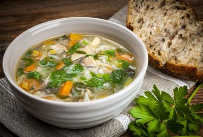 Врачи назвали самый полезный и самый вредный супы