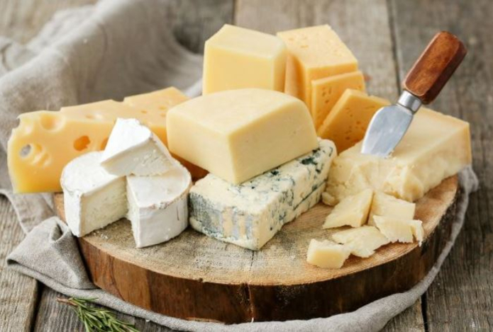 Кладезь кальция и белка. Назван самый полезный сыр для здоровья