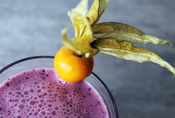 «Кожа просит воды». Дерматологи назвали два напитка, которые обратят старение вспять