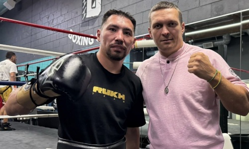 Александр Усик встретился с Жанибеком Алимханулы и дал ему ценный совет