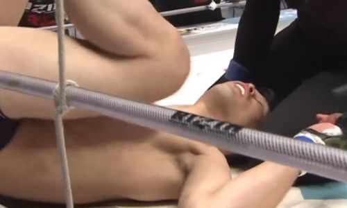 Видео брутального нокаута бойца из Казахстана в топовой лиге