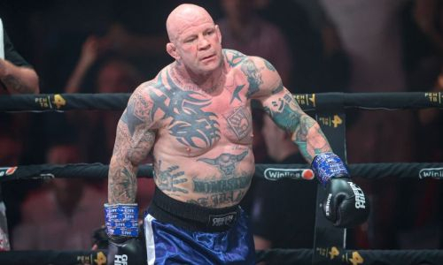 Отказавшийся от гражданства США боец MMA принял ислам