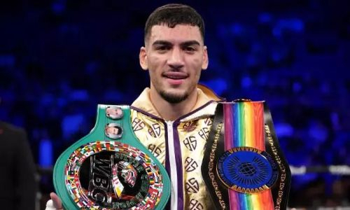 Непобежденный чемпион выбрал соперника с одним нокаутом вместо Алимханулы
