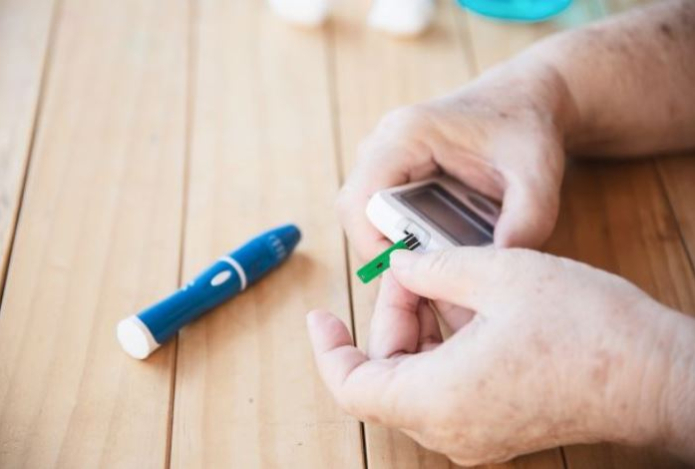 Врач назвала молоко для контроля уровня сахара в крови — оно не содержит холестерина