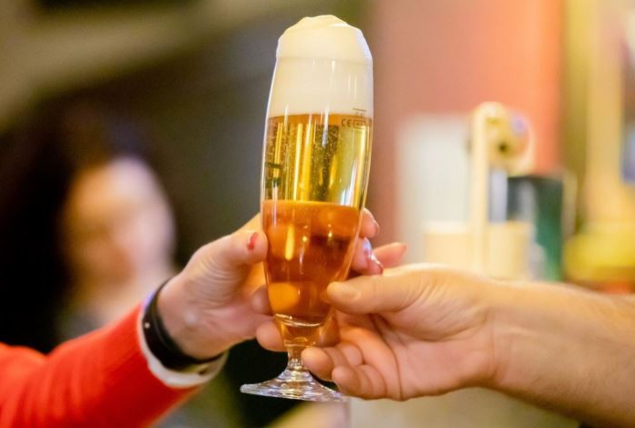 Назван самый полезный алкогольный напиток. Содержит незаменимые витамины группы В