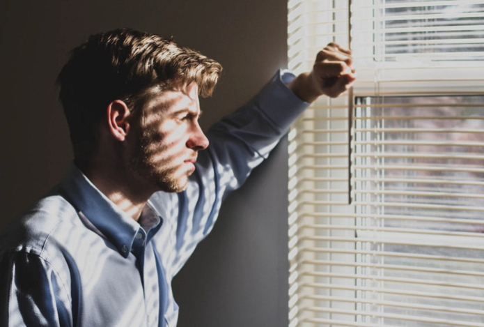 Названо неочевидное опасное последствие депрессии у молодых