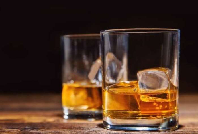 Ученые назвали безопасную для печени дозу алкоголя