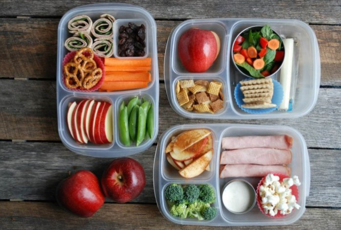 Все кладут эти пять продуктов именно туда — что нельзя хранить в пластиковых контейнерах