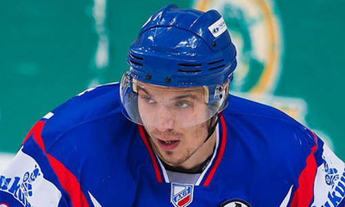 «Бейбарыс» подписал опытного казахстанского хоккеиста