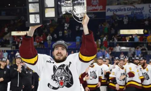 Обладатели Кубков Колдера и Гагарина уже в Астане. Как меняется состав «Барыса» после провального сезона в КХЛ