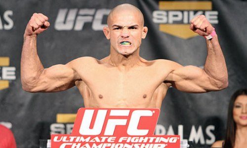 «У тебя в голове пропущенный удар в печень от казаха». Экс-бойца UFC пугают перед титульным поединком