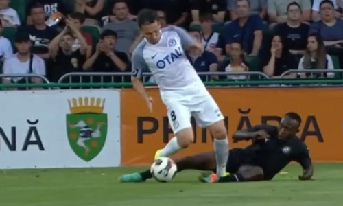 Закончился первый тайм матча «Петрокуб» — «Ордабасы» в Лиге Чемпионов