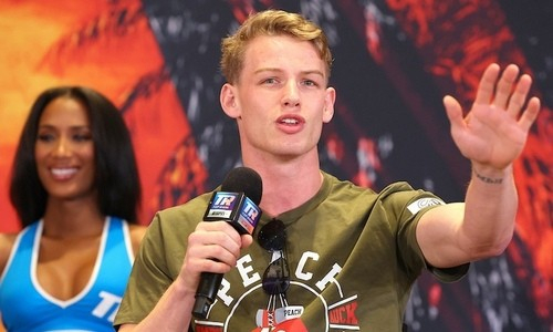 Несостоявшийся соперник Жанибека Алимханулы снял о нем издевательское видео после срыва боя