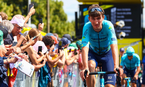 «Астана» продлила контракт с чемпионом мира из Казахстана